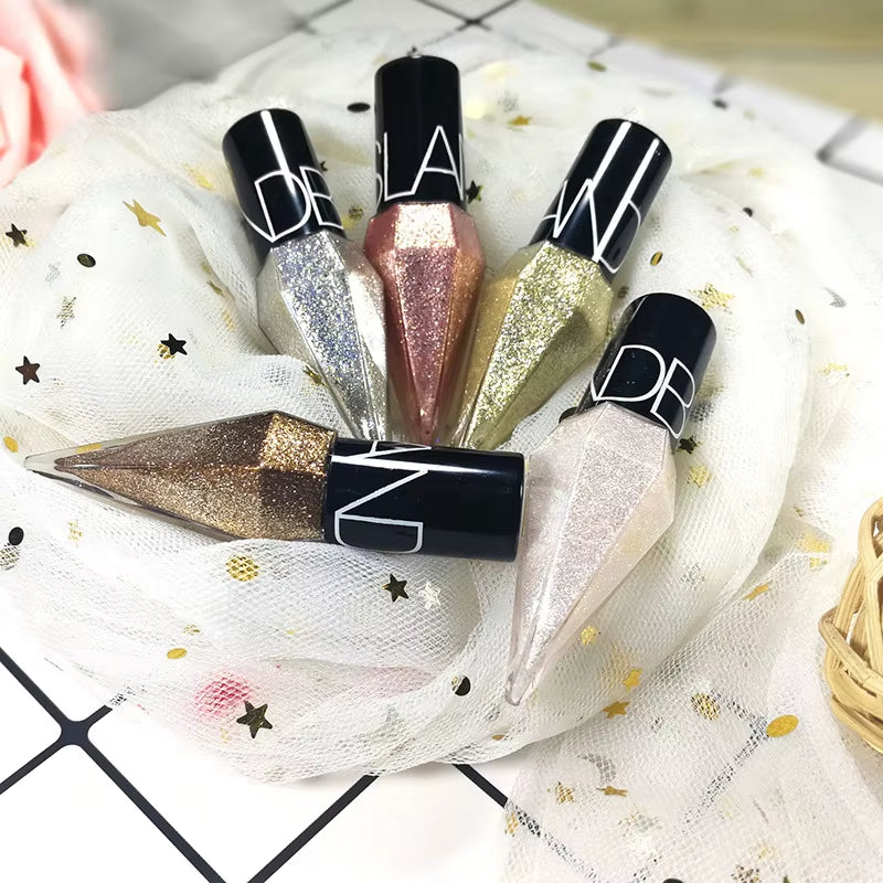 Liquid Glitter Eyeliner for Bold, Shimmering Eyes